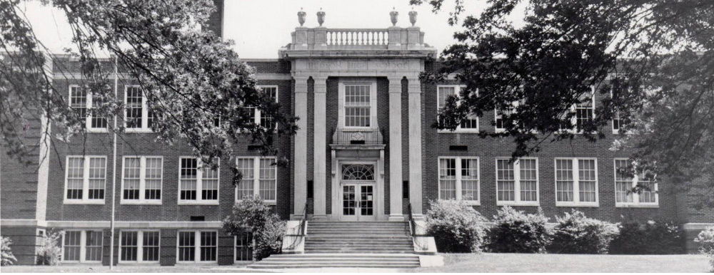 Photo of 1927 Building with original entry way